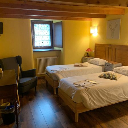 Bed and Breakfast Rifugio Lilla Ла-Тюйль Экстерьер фото